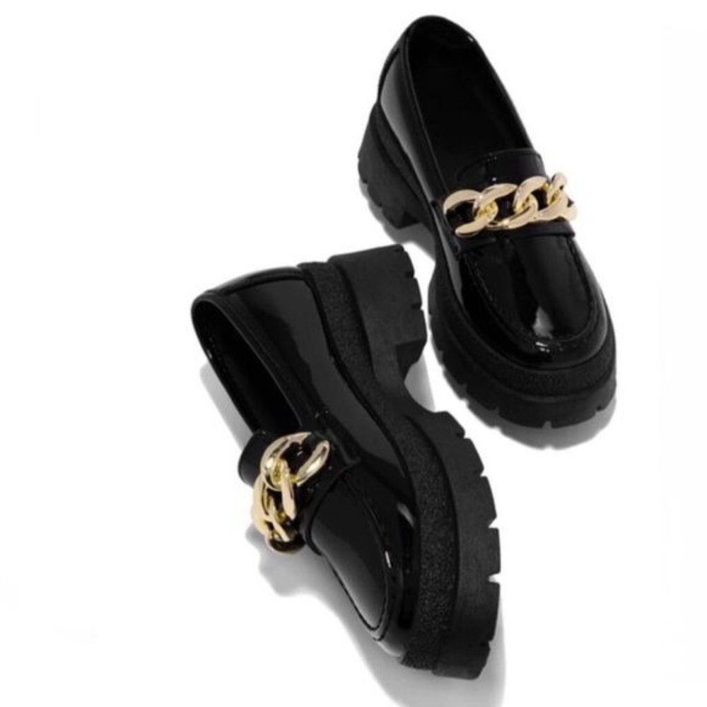 !! NEW !! Black Patent Chunky Heel Platform Loafers with Chain Detail - Picture 2 of 6